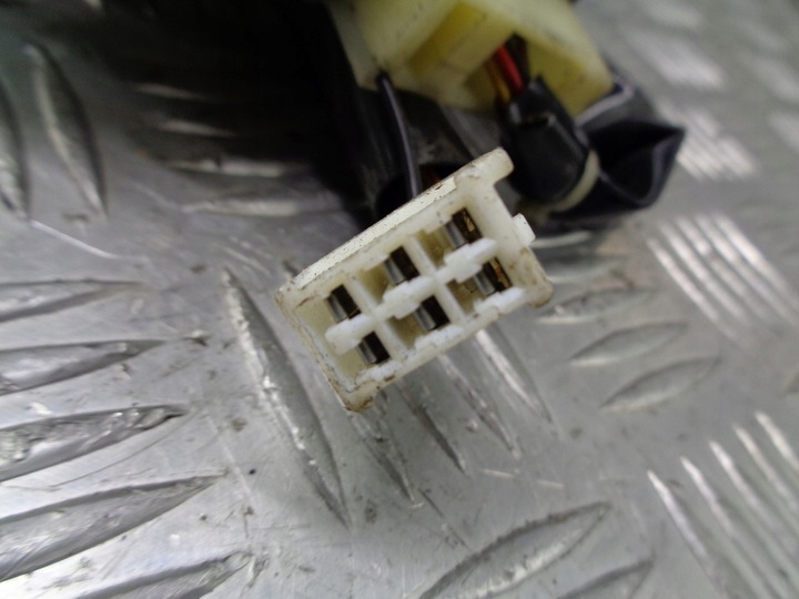 фото №2, Замок дверь правые зад toyota yaris verso 1.3 vvt-i