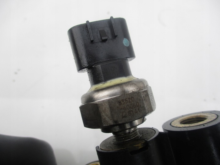 фото №3, Основа радіатор масла toyota avensis t27 verso rav4 auris 2.0 2.2 d4d