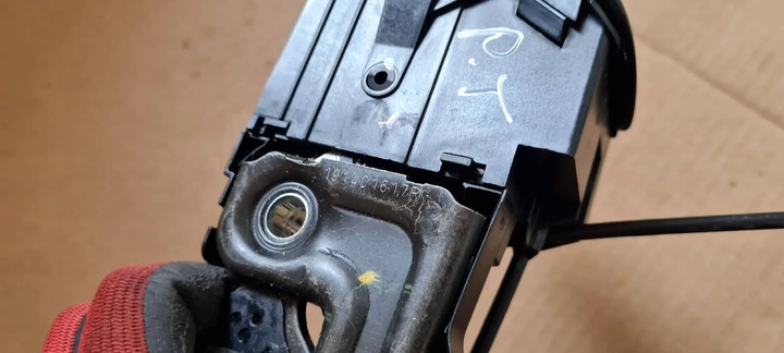 фото №8, A4 b9 8w замок oparcja сидіння праві зад універсал