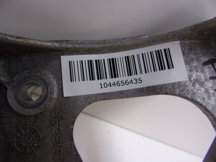 фото №6, Chrysler pacifica 3.6 16- кронштейн крепление компрессора кондиционера 05281379aa