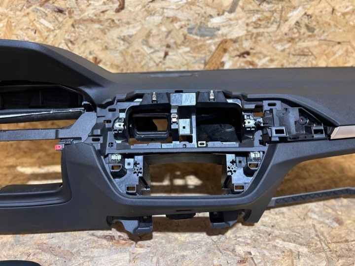 фото №8, Консоль торпедо подушка  ремені bmw x3 g01 x4 g02 lci 2021- оригінал