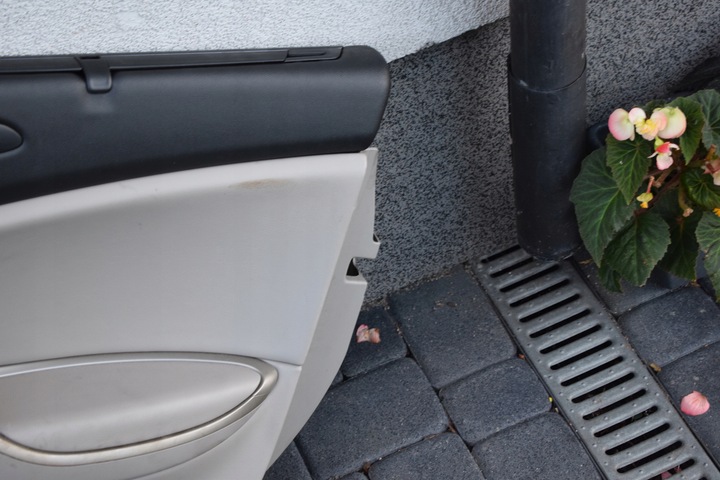 фото №4, Citroen c5 iii оббивка двері зад права ролета