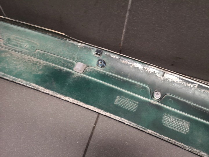 фото №13, Спойлер накладка кришки vw touareg 7l6827933c