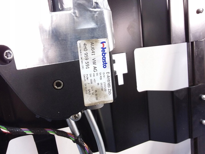 фото №5, Audi a8 s8 d4 4h люк крыша солнечный 4h0877041