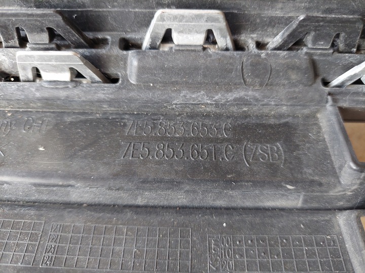 фото №9, Эмблема - значок - vw transporter t6 - multivan