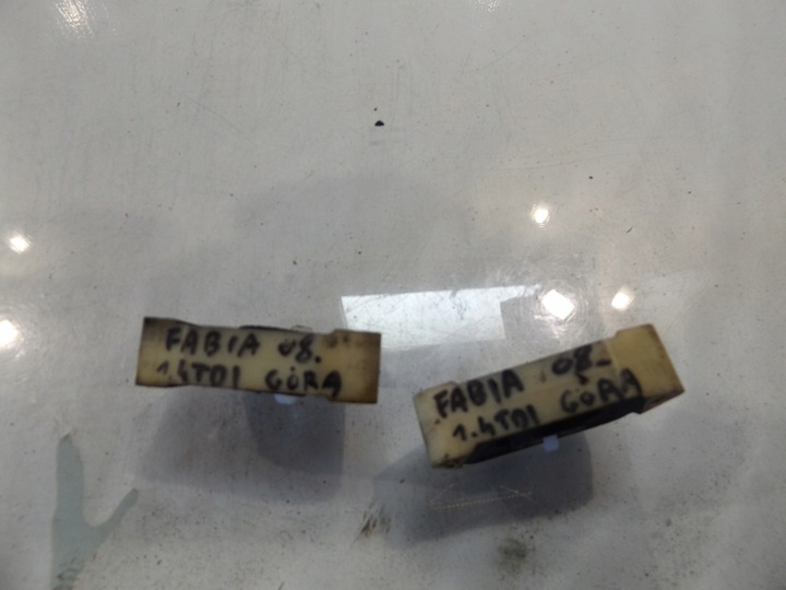 фото №6, Fabia ii 1,4tdi гумова накладка кріплення радіатор