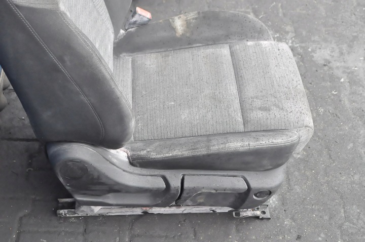 фото №6, Nissan x-trail iv t33 прокладка интерьера сиденья диван обшивки na запчасти