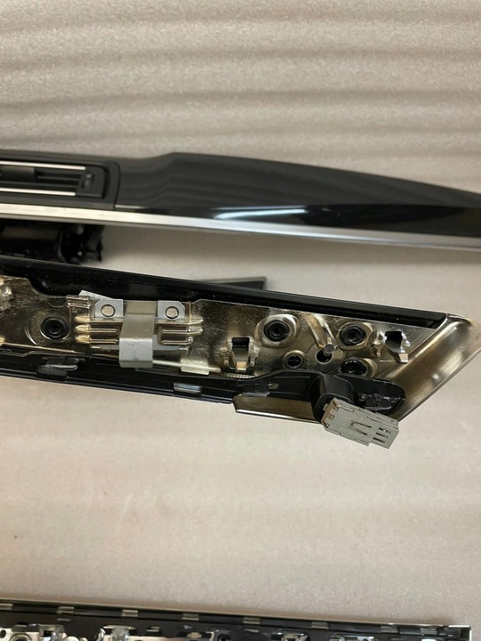 фото №11, Bmw 5 f10 планка dekor двері led 9166649 9206371