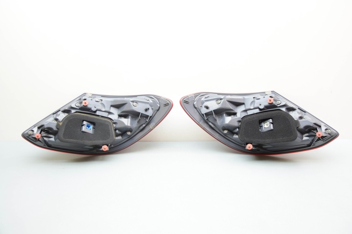 фото №12, Комплект лампа задних mercedes-benz e w213 w2139067900 3.0l дизель 190kw