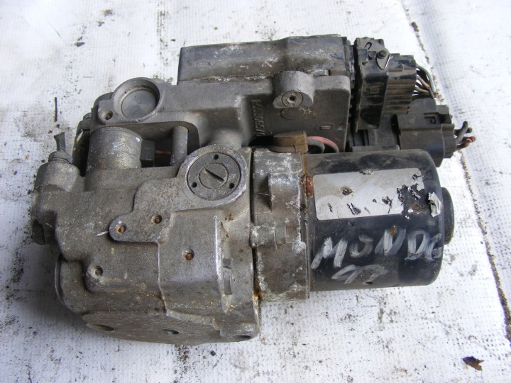фото №6, Ford mondeo 1 i mk1 1.6 1.8 головний гальмівний циліндр abs 93bb2m110ah