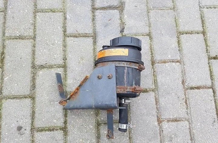 фото №1, Бачок рідини підсилювача з кріплення daf 85 cf