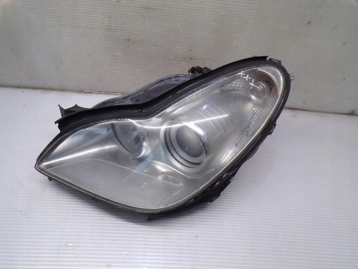 фото №1, Лампа левая перед mercedes w219 cls h7 англичанин