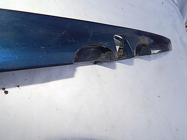 фото №9, Планка крышки багажника накладка toyota avensis t22 универсал 97-02. 76811-05030-a