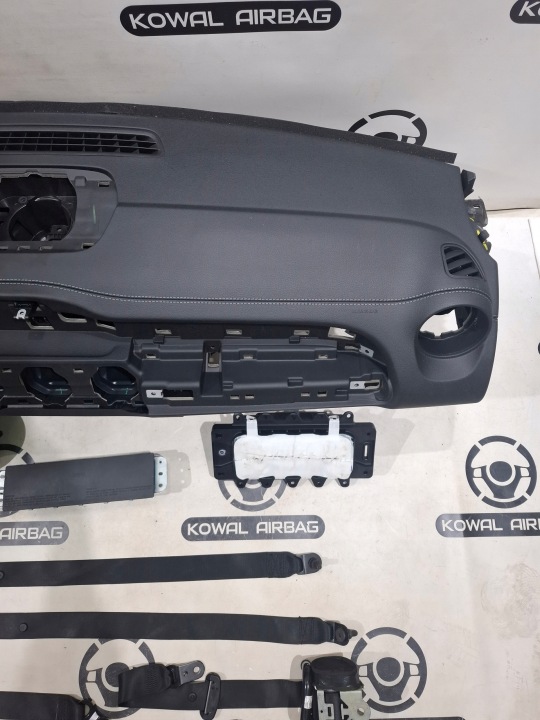 фото №7, Mercedes glb x247 247 торпедо консоль подушка  подушки ремені оригінал демонтаж