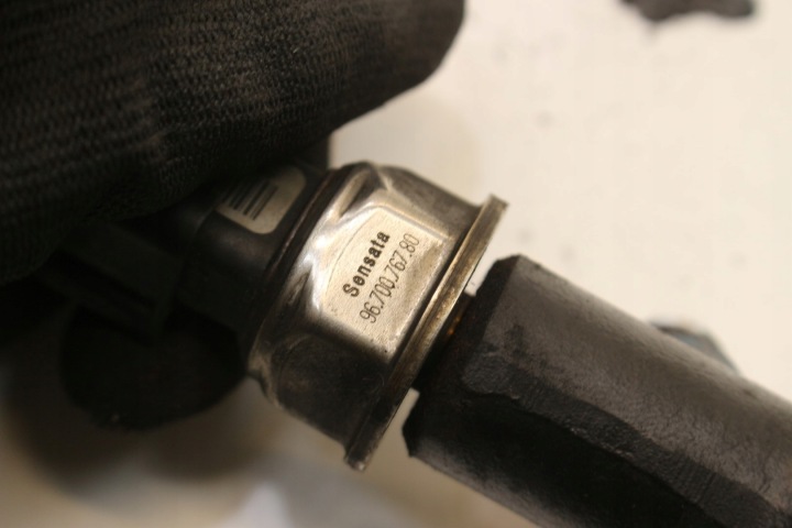 фото №6, Паливна рейка  9685297580 датчик пального 9670076780 peugeot 508 1.6 e-hdi