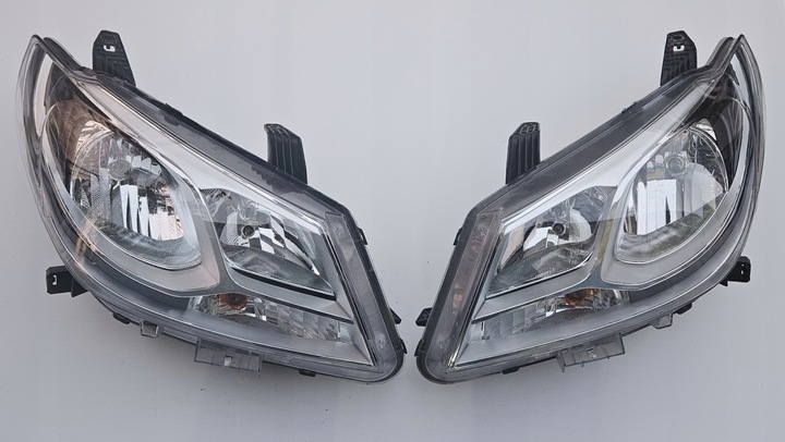 фото №1, Maxus edeliver 3 доставляти 3 e-deliver 3 лампа ліва i права eu адаптер