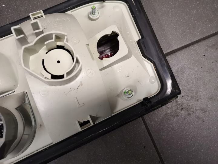 фото №12, Лампа лівий зад w кришка багажника audi a8 d2 4d0945093