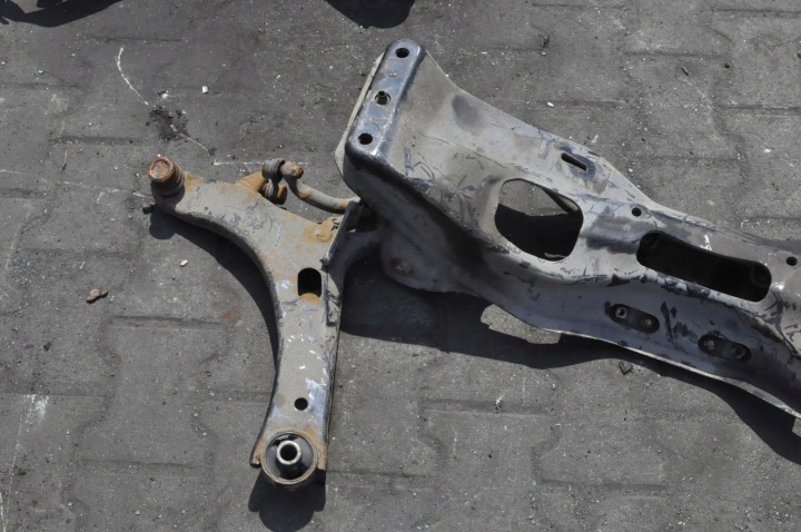 фото №5, Impreza ii gd wrx 2.0 турбина 225km подрамник подвески перед + рычаги +стержень