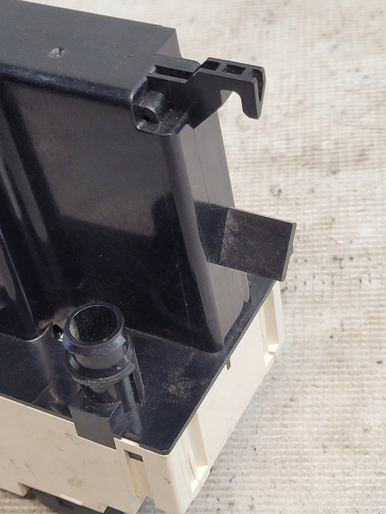 фото №10, Панель повітропровід кондиціонера оригінальний номер 863583 volvo v40 i 1 99r 1.6b