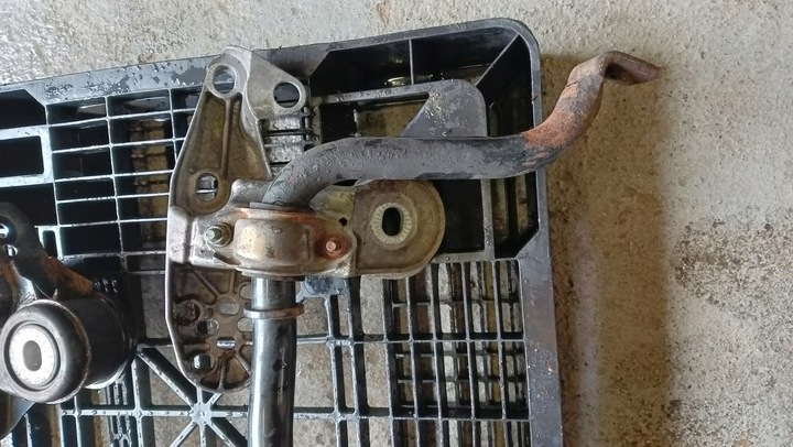 фото №7, Подрамник перед траверса стабилизатор 4b0411309 4b0199352b 4b0199351b audi a6 c5