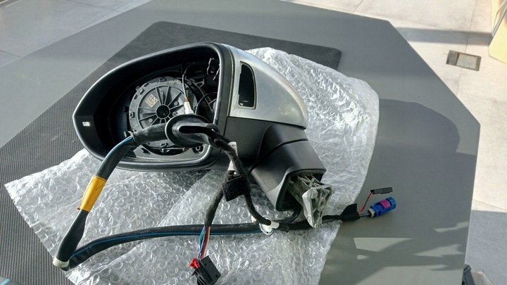 фото №1, Зеркало левая vw passat b8 9 pin