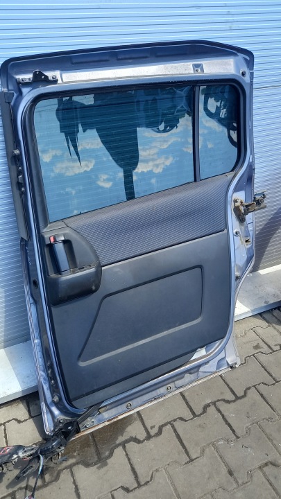 фото №11, Дверь правая зад mazda 5 06r van