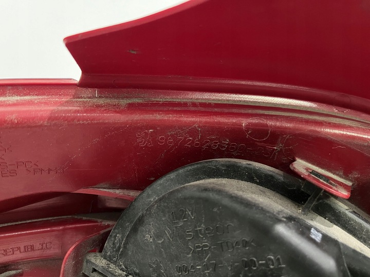 фото №12, Peugeot 208 i комплект лампа зад левый правый 9672628280 9672628380