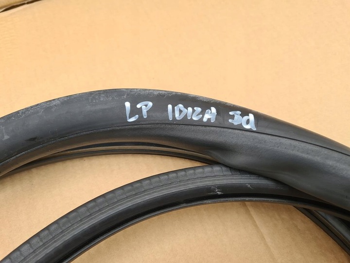 фото №3, Прокладка дверь левый перед левая резиновая накладка seat ibiza iii 3 6l 3d 3 дверь cordoba