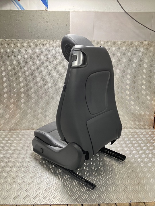 фото №9, Сидіння диван обшивки салон стеля mercedes w238