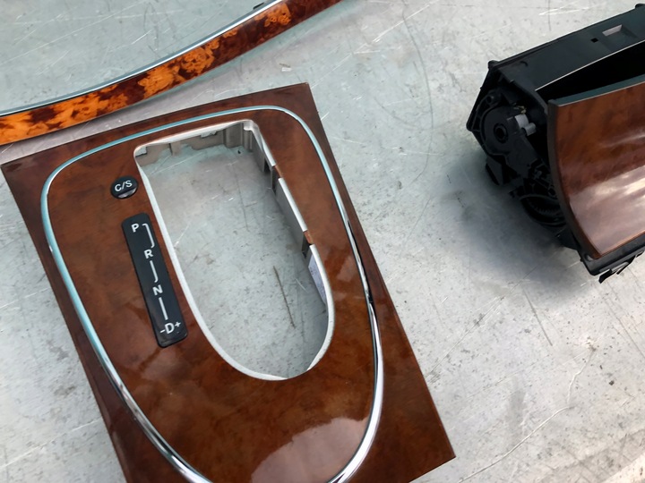 фото №8, Mercedes w211 декоры дерево планка бардачок европа