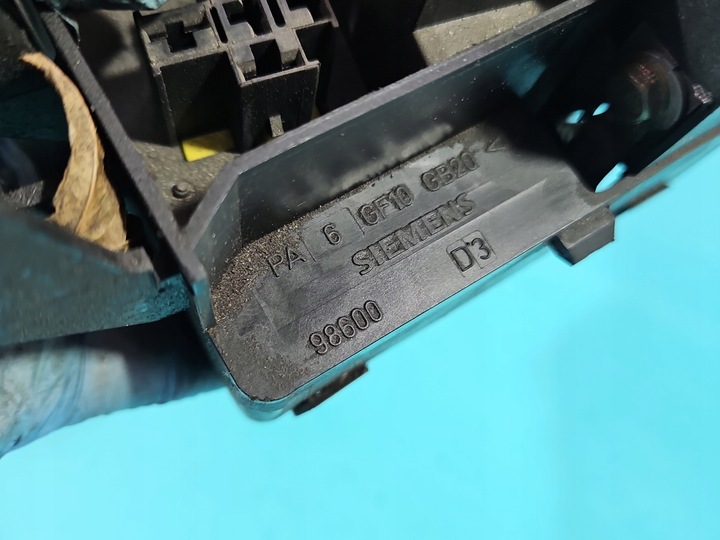 фото №7, Коробка запобіжників mitsubishi space star pa6gf10gb20