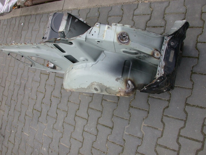 фото №1, Audi a1 8x підкрилок чверть праві зад