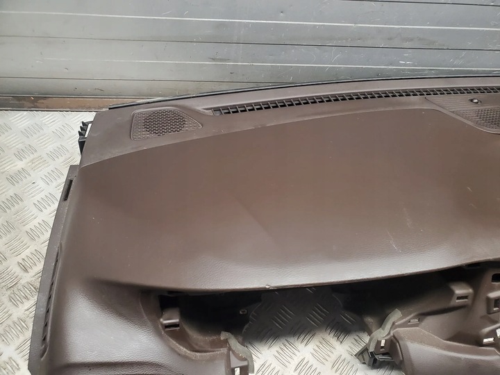 фото №12, Chrysler pacifica 5rl04trmaa з спереди панели распределительные, консоль