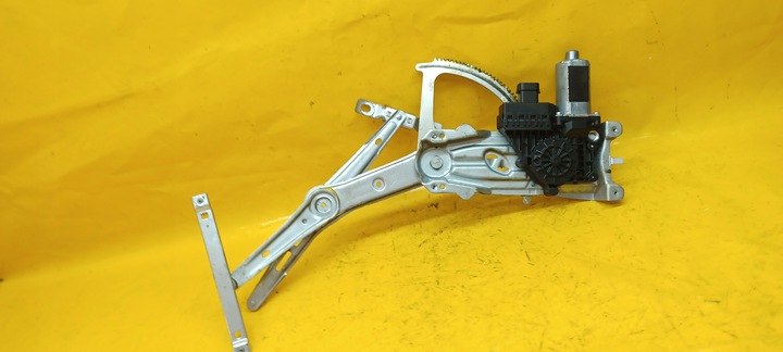 фото №9, Podnoel. стекло правые перед astra iii h 13100418