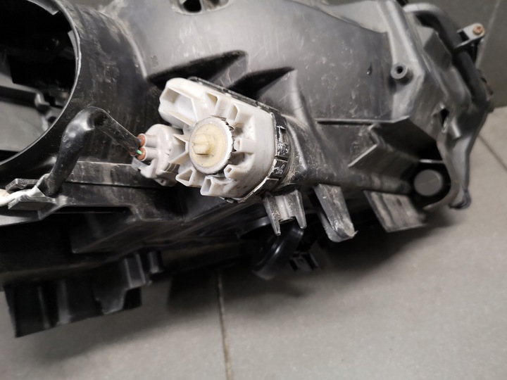 фото №14, Лампа лівий перед lexus nx200t європа