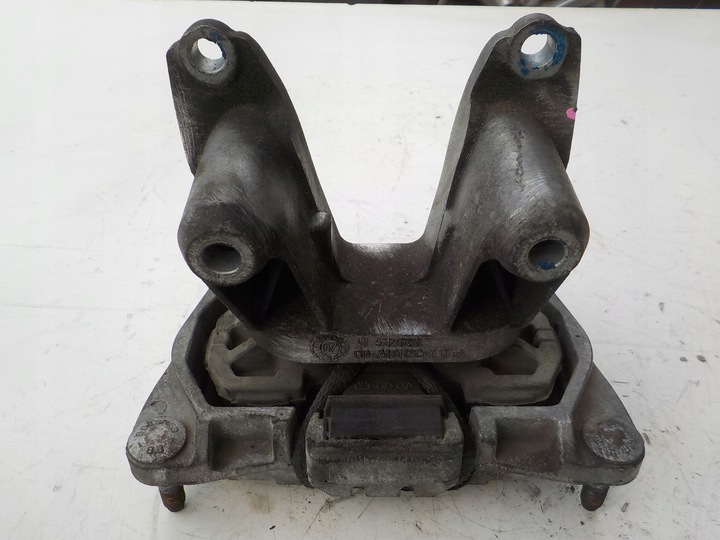 фото №14, Audi a6 c6 лапи кронштейн коробки коробки передач 4f0399115as