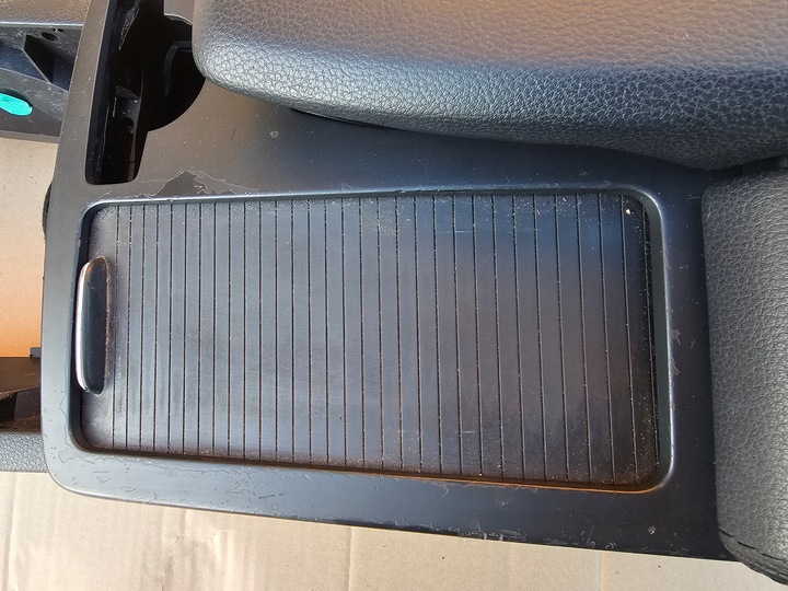 фото №5, Подлокотник чёрный mercedes w207