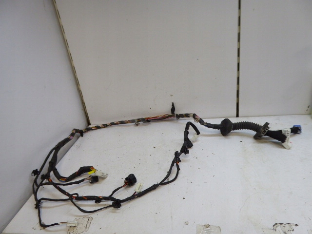 фото №1, Tucson i 04-10 жгут установка разъём штекер дверь перед левая hb 5d