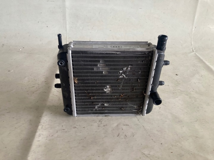 фото №1, Audi rs6 4g радиаторов радиатор воды 4g0121202