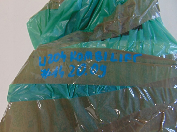 фото №10, Kpl потолок mercedes w204 amg чёрная универсал