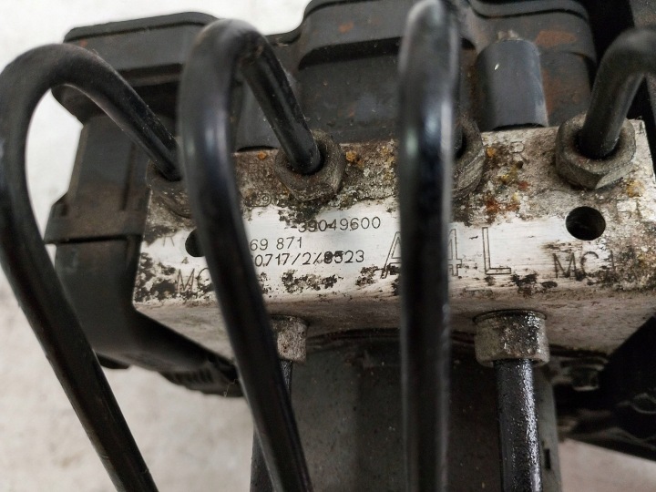 фото №6, Opel главный тормозной цилиндр abs 39049600 европа