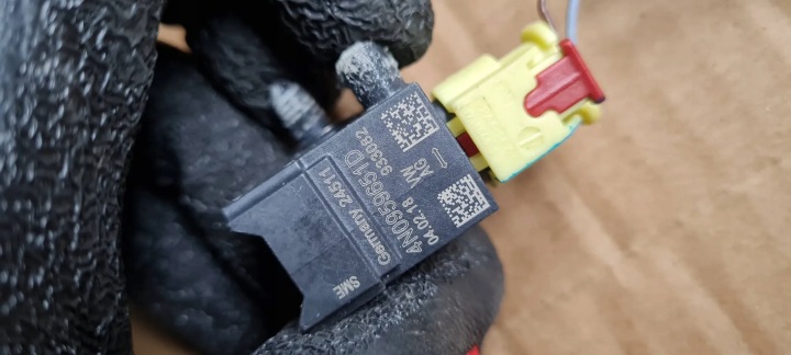 фото №6, Sq5 q5 80a датчик удара ударный штекер 4n0959651d a6 c8 a7