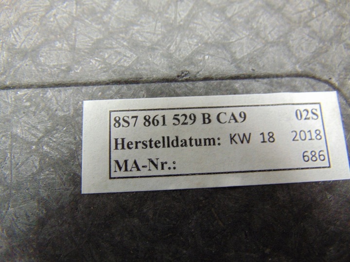 фото №9, Оббивка килим багажника audi tt 8s7861529b