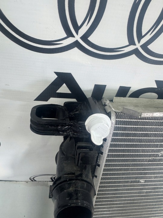 фото №8, Audi a4 8w0 a5 8w6 a6 4k a7 4k8 q7 3.0 tdi tfsi радиаторов воды 8w0121251ab