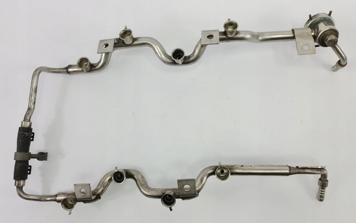 фото №1, Планка впрыскивающий vw passat b5 w8 07d133316h