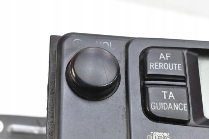 фото №7, Магнитола дисплей cd навигация rds 86120-44080 toyota avensis verso 01-03