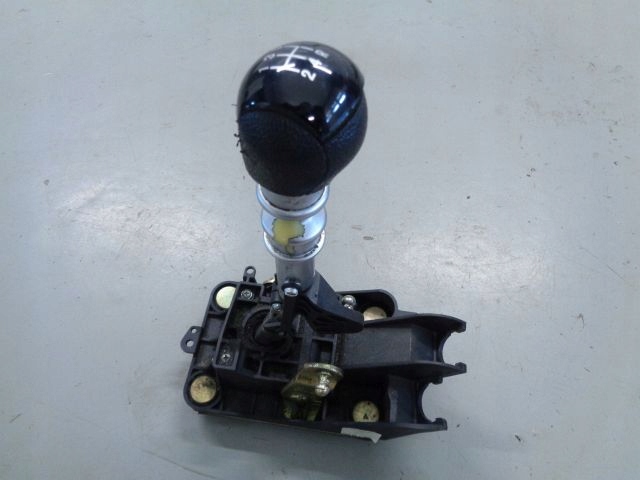 фото №1, Mondeo mk3 01 1.8 16v выборщик ручка изменения коробки передач