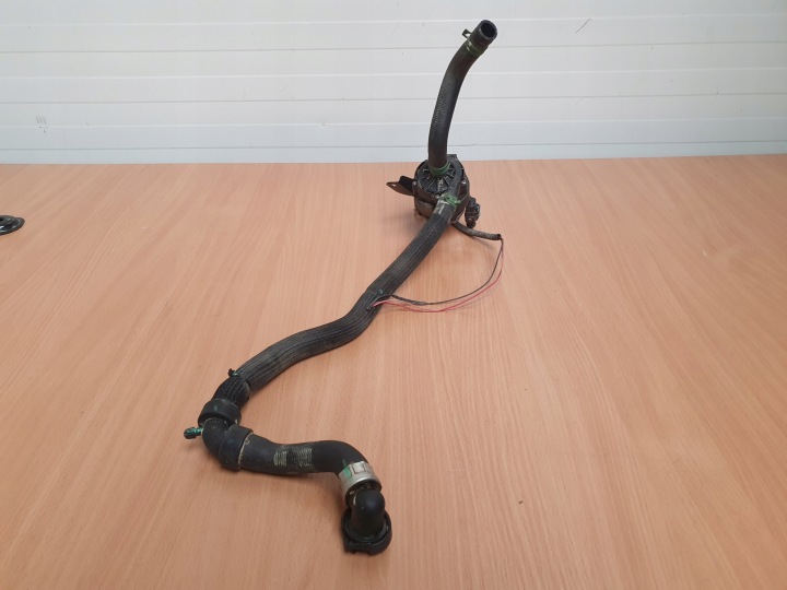 фото №10, Додатковий насос циркуляції основний  труба шланг renault zoe ii 210103928r