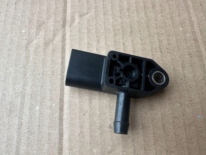 фото №8, Vw golf vii 1.6 tdi clh датчик тиску вихлопних газів 04l906051b 0281006222