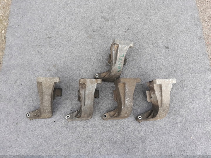 фото №1, Лапи кронштейн ліва mercedes w211 v6 cdi 4matic